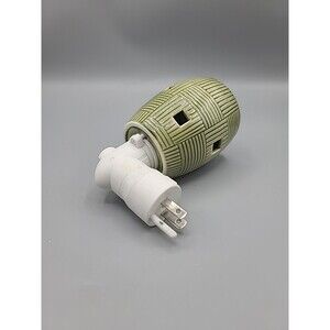 Scentsy Green Bamboo Basket Weave Wall Plug In Wax Warmer Night Light Works